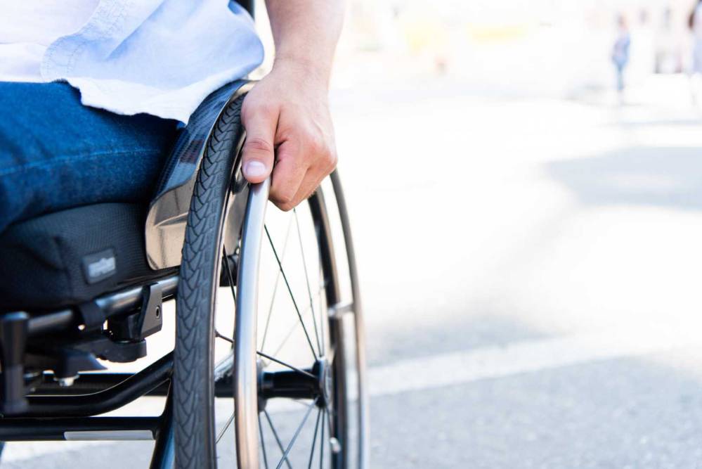 Fauteuil roulant près de Chambley-Bussières
